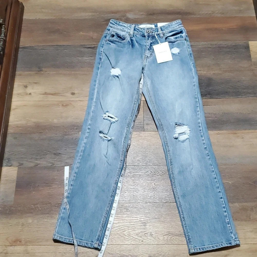 Kancan distressed NWT light wash straight leg jeans